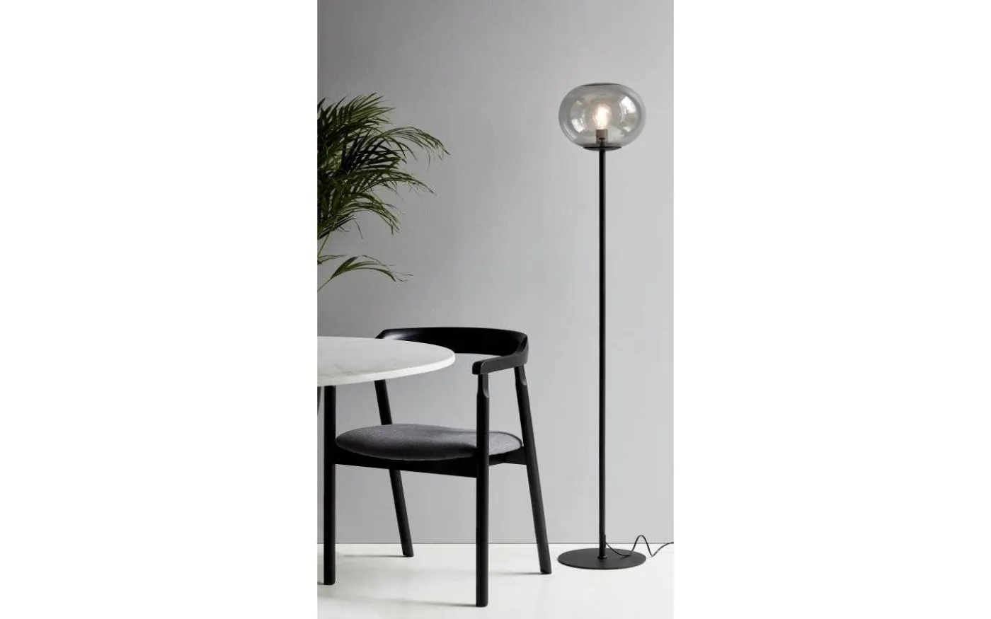 Alton Golvlampa 150cm Svart/Rökfärgad