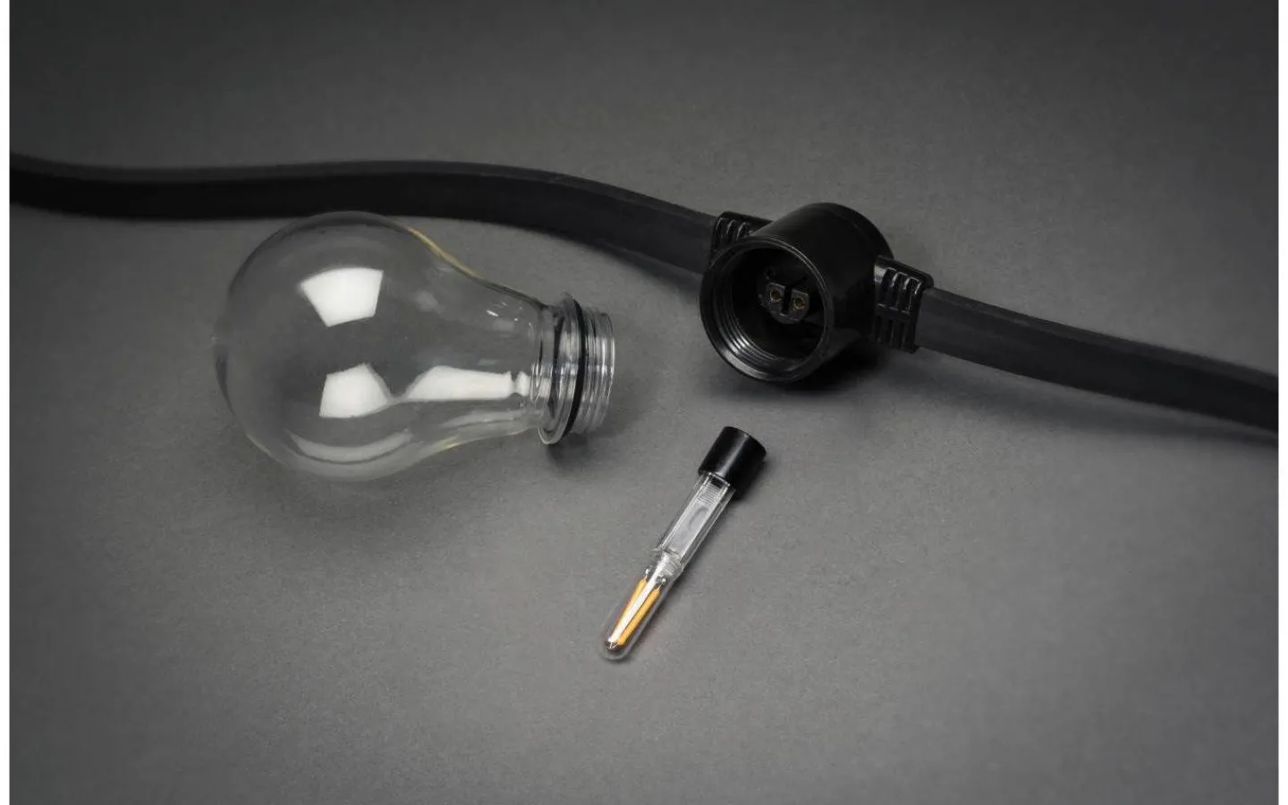 Konstsmide Ambaz Ljusslinga START 9,15m 10L Flatkabel Amber IP44* Partyslingor Utomhus 230V|Partyslingor Utomhus 230V