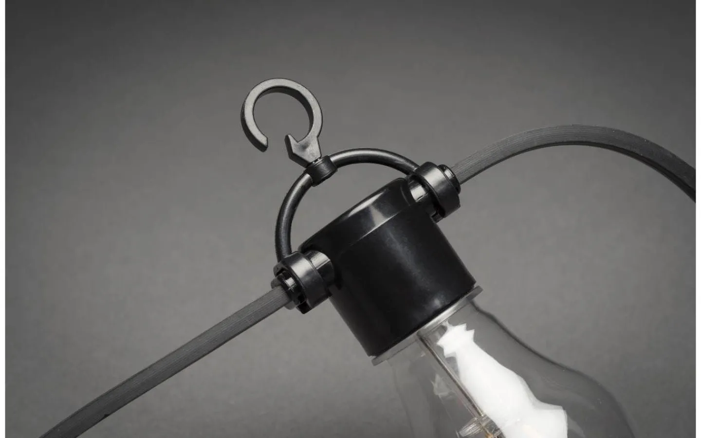 Konstsmide Ambrose Ljusslinga 4,5m 10L Svart/Amber Flatkabel IP44* Partyslingor Utomhus 230V|Partyslingor Utomhus 230V