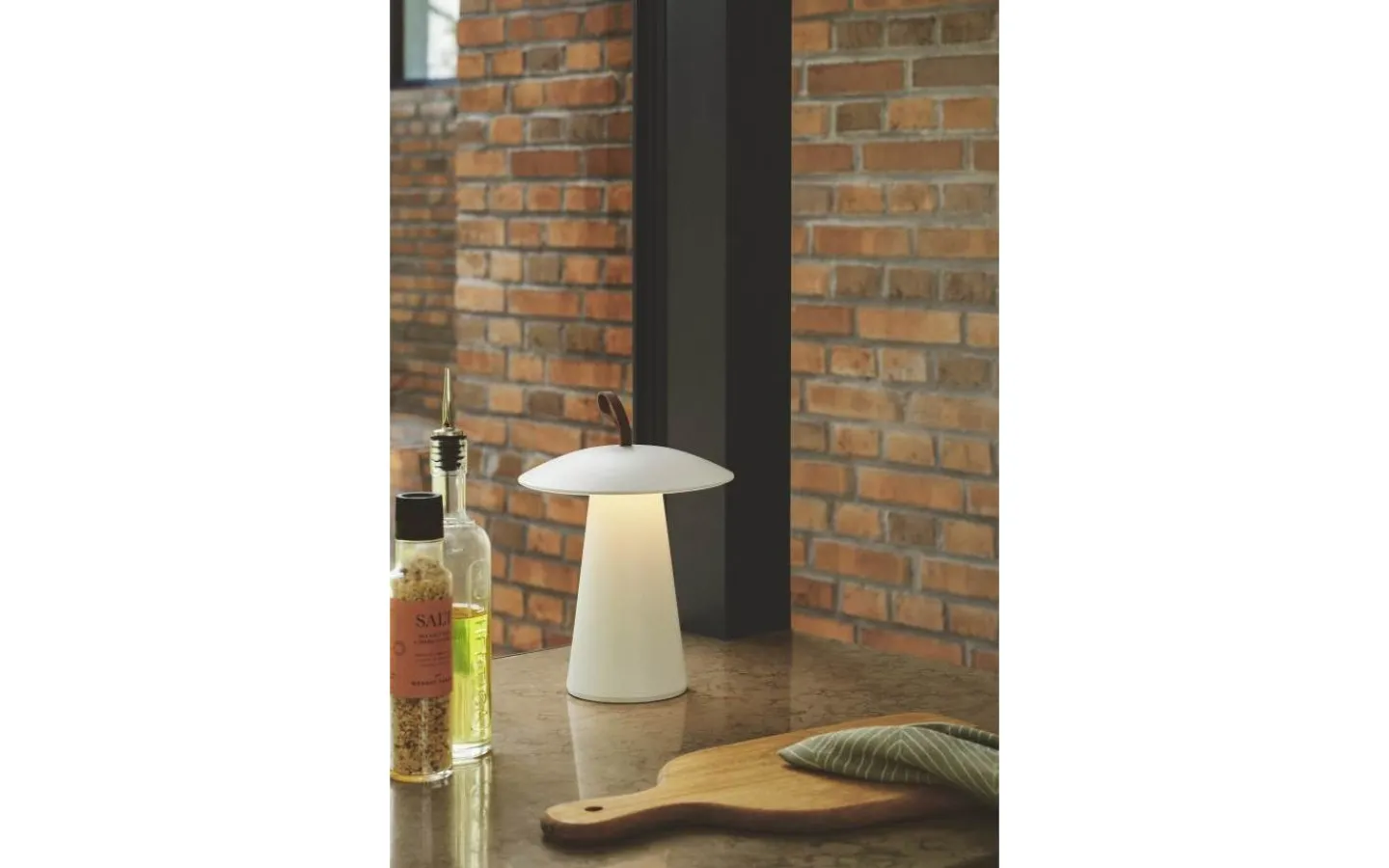 Nordlux Ara To-Go 2 Uppladdningsbar Lampa 29cm LED 3000K 2W Vit IP54* Uppladdningsbara Lampor Utomhus|Uppladdningsbara Lampor Utomhus