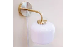 Dyberg Larsen Arp Vägglampa Opal/Mässing* Lampetter|Läslampor