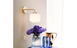 Dyberg Larsen Arp Vägglampa Opal/Mässing* Lampetter|Läslampor