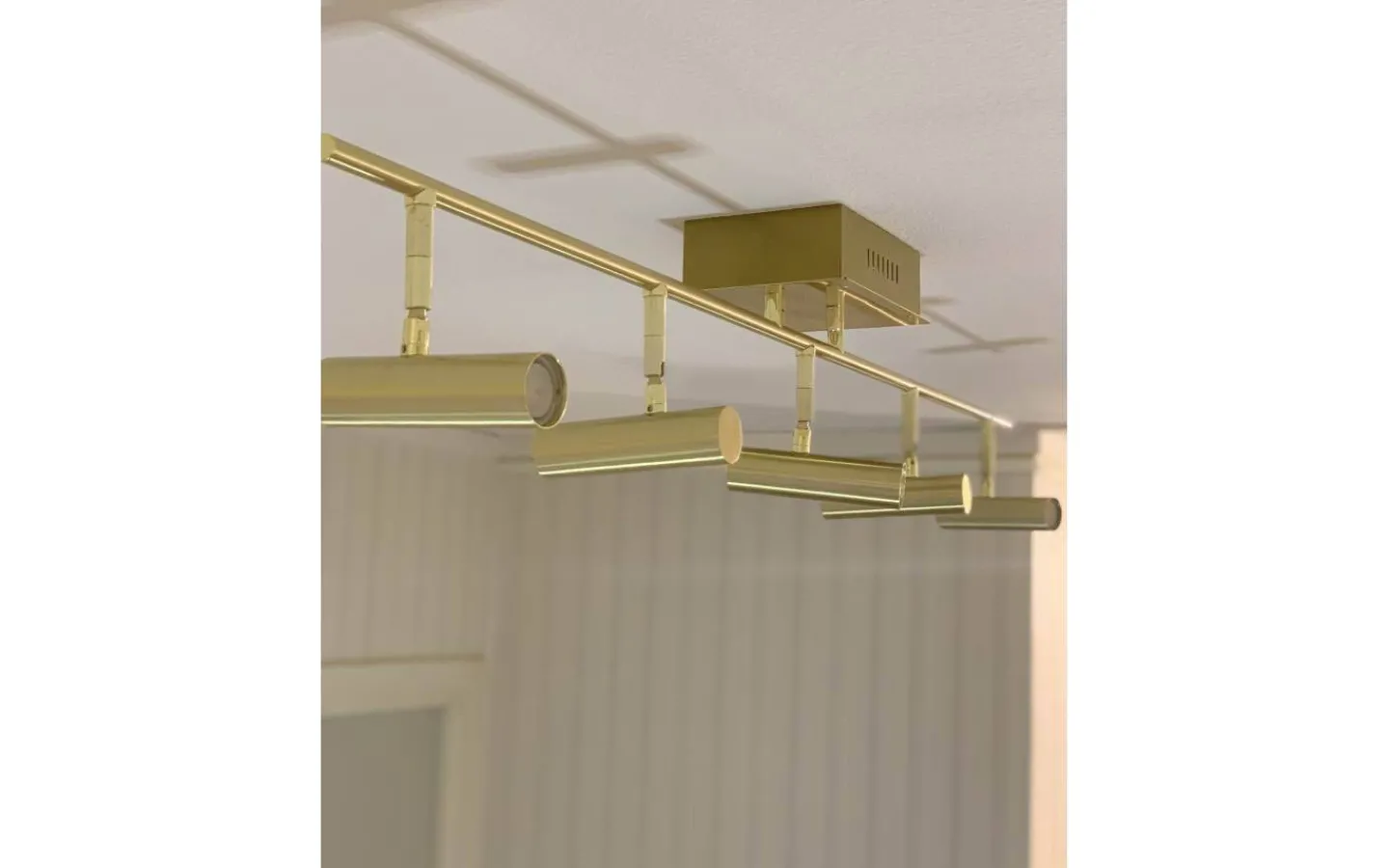 Aneta Artic Takspotlight 106cm LED 5x6W 3000K Matt Mässing* Avlånga Takspotlights|Takspot Med Minst 4 Lampor