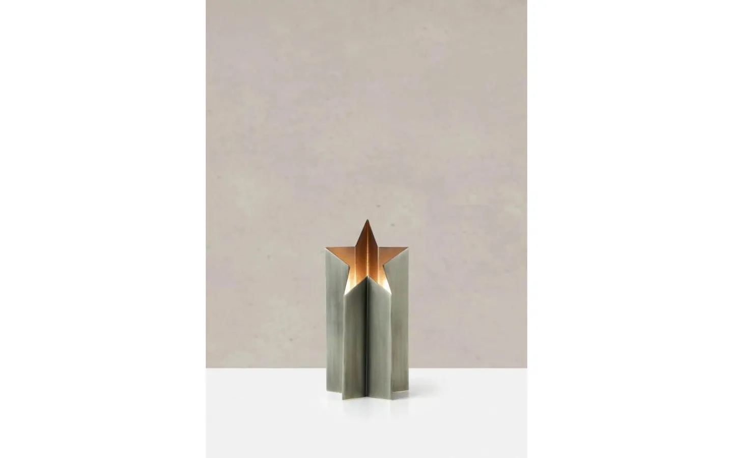 Julpynt Inomhus|Inomhusdekorationer 230V<Markslojd Asteri Bordsstjärna 27cm Antik Tenn