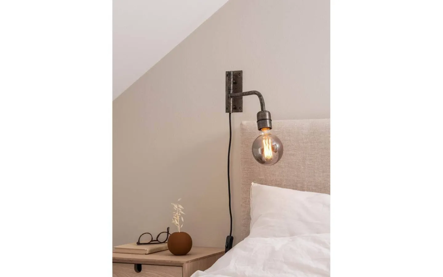 Lampetter<PR Home Base Vägglampa 34cm Beaten Silver
