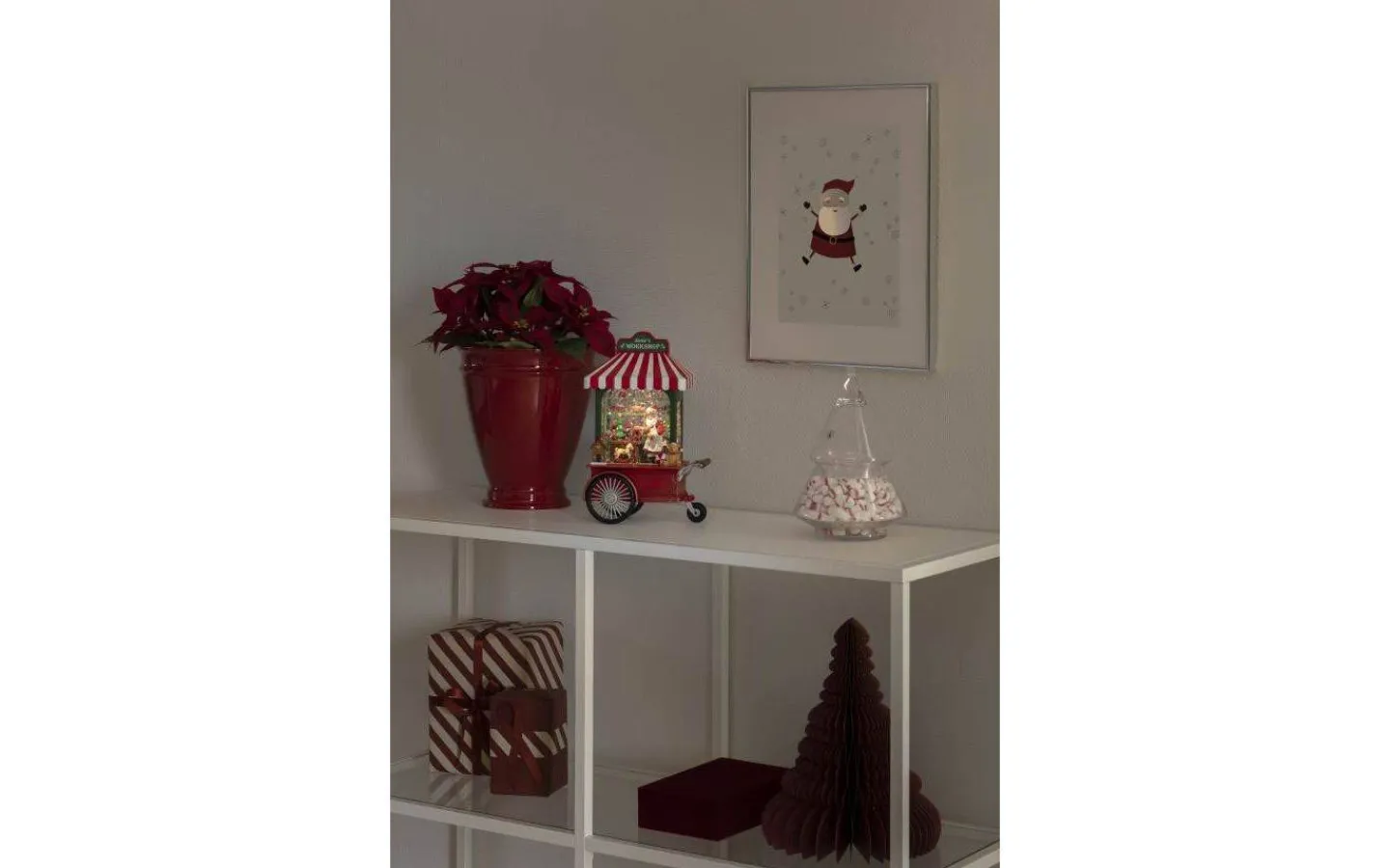 Konstsmide Batteridriven Juldekoration Vagn med Tomte* Vattenfyllda Lyktor