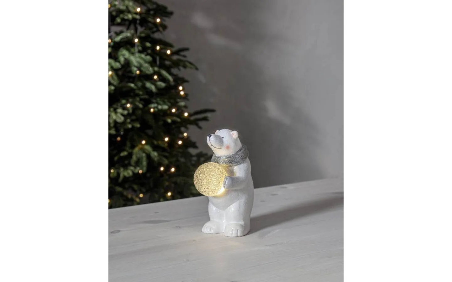 Batteri Julpynt Inomhus<Star Trading Batteridriven Juldekoration Stående Isbjörn med Snöboll Vit