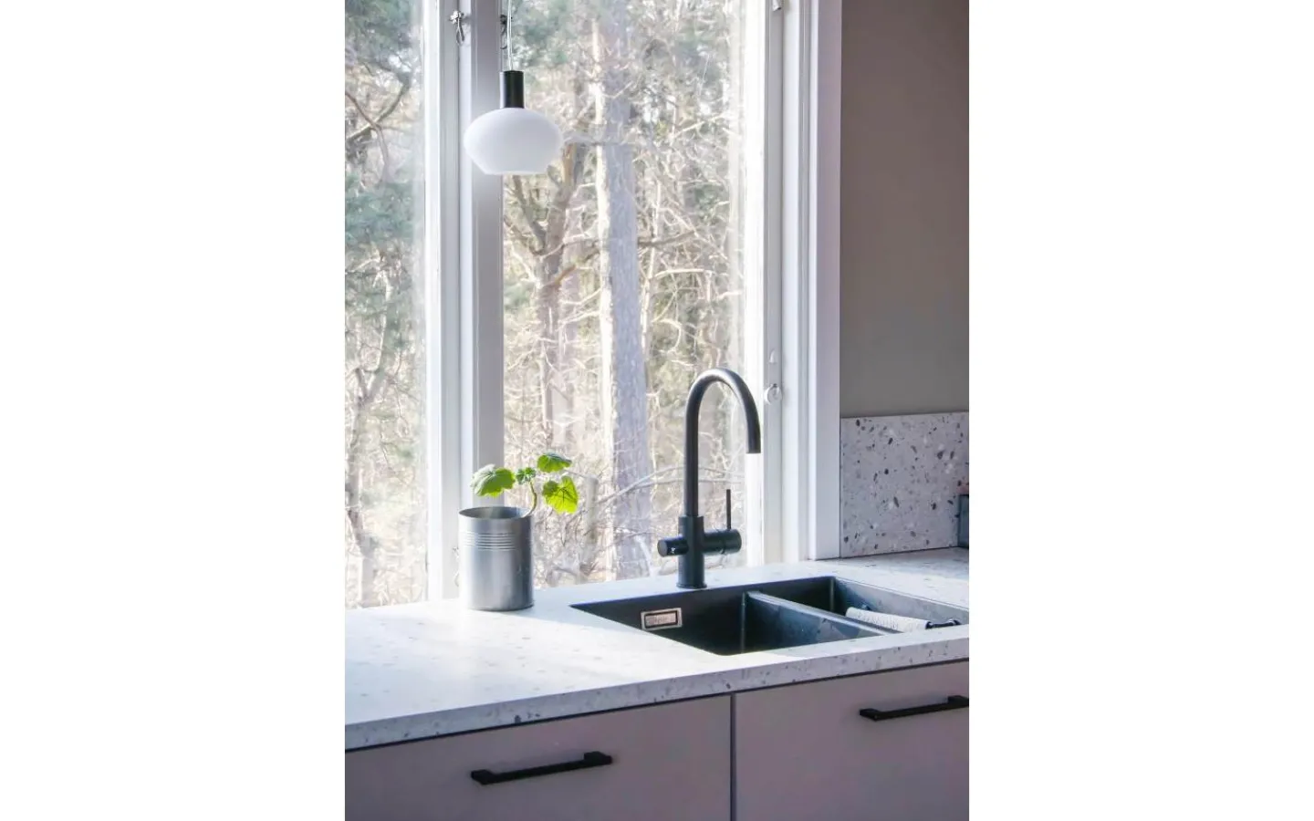 Fönsterlampor<Aneta Bell Fönsterlampa 15cm Svart/Opalvit