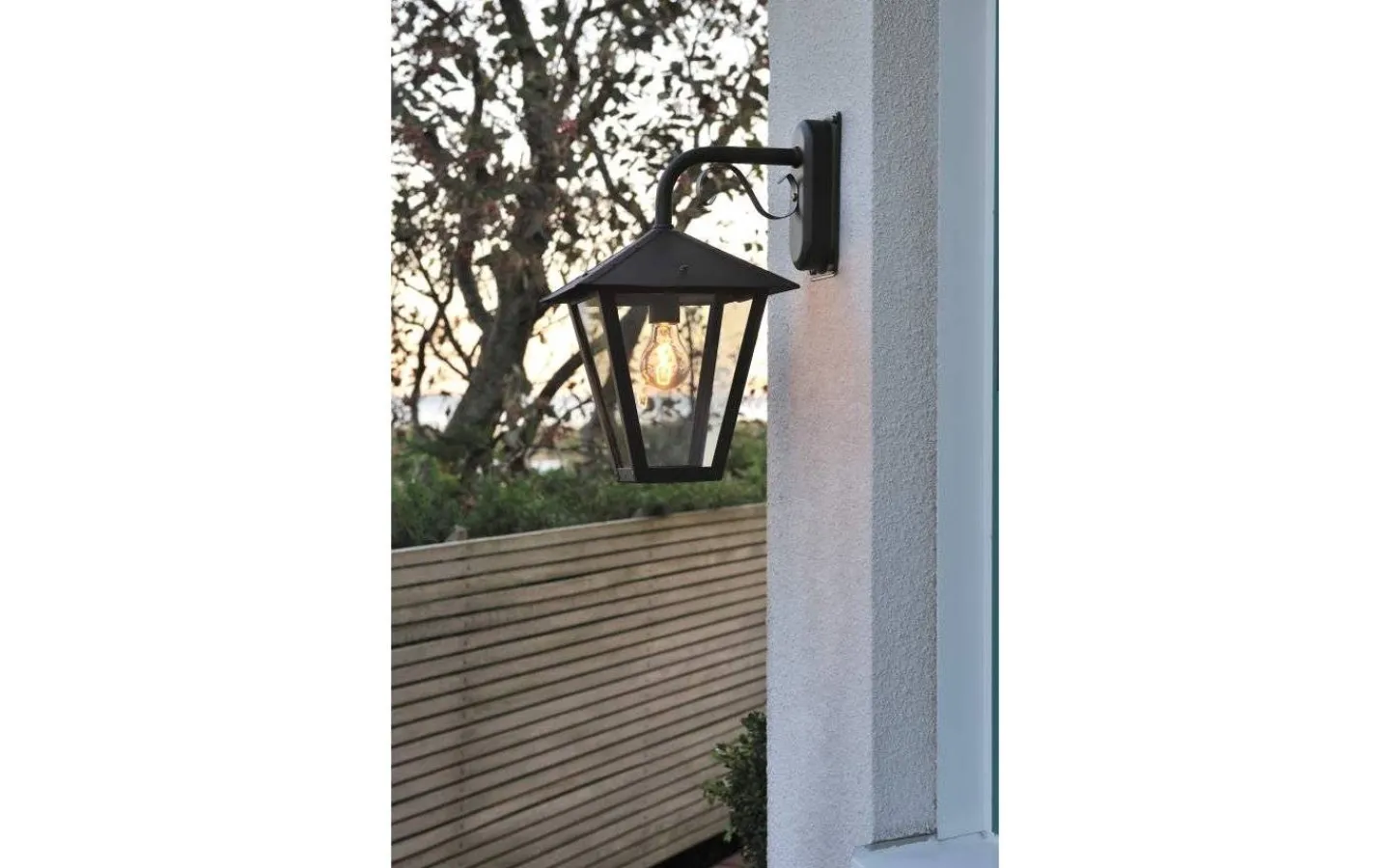 Vägglyktor<Konstsmide Benu Vägglykta Ned Svart IP23