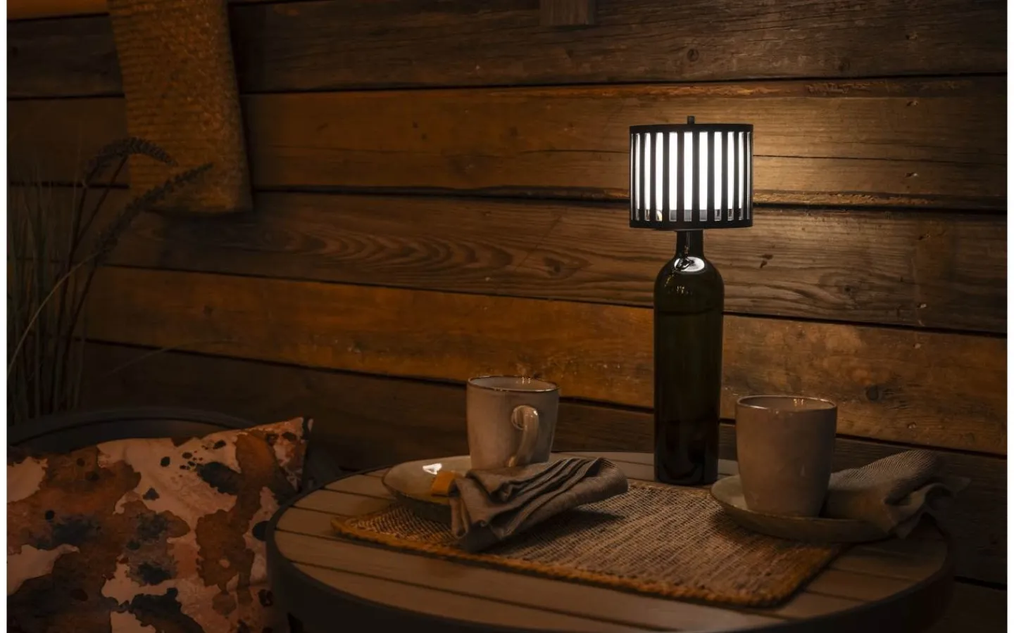 Konstsmide Bottle Uppladdningsbar Bordslampa LED 28cm Svart IP54* Uppladdningsbara Lampor Utomhus|Uppladdningsbara Lampor Utomhus