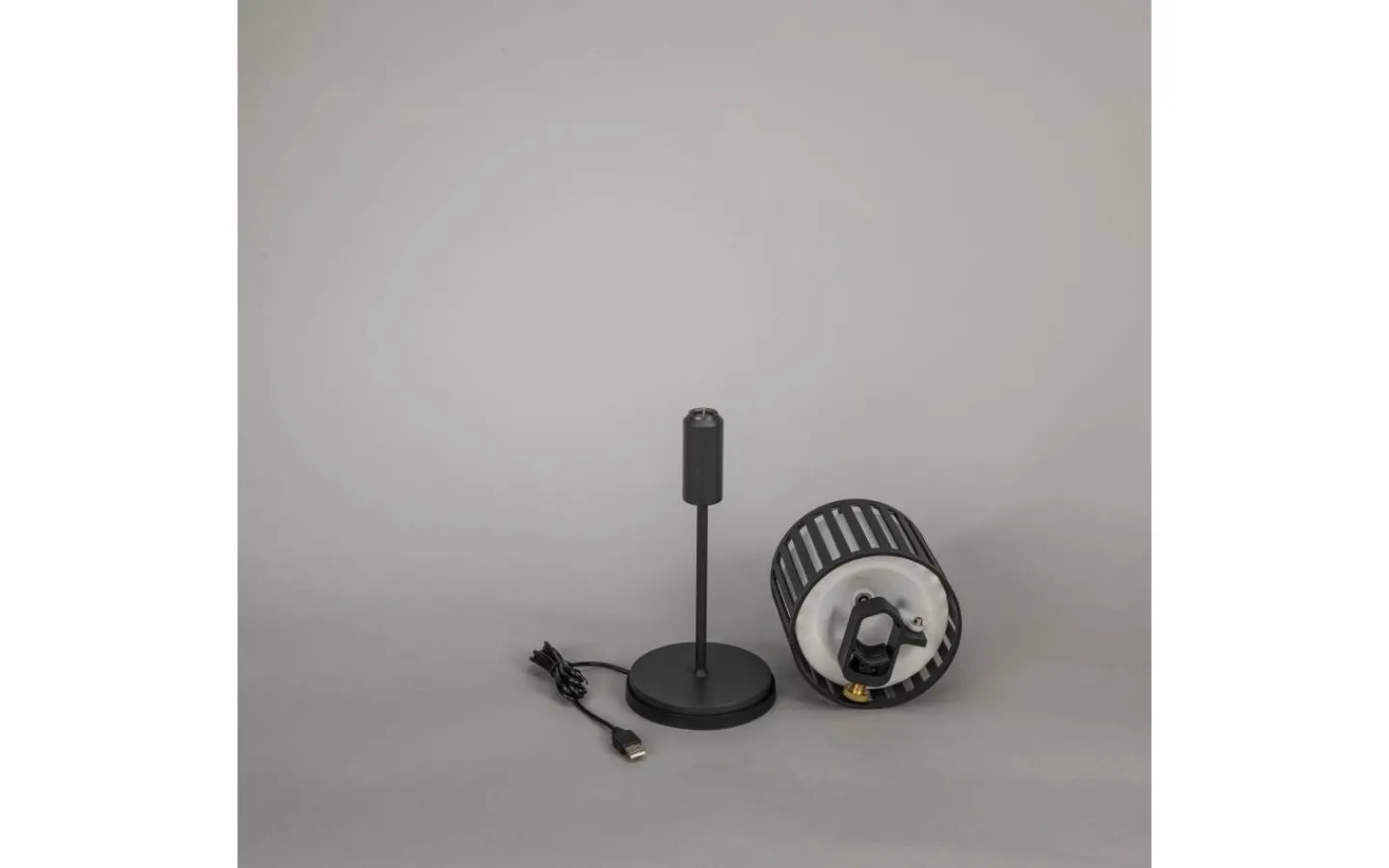 Konstsmide Bottle Uppladdningsbar Bordslampa LED 28cm Svart IP54* Uppladdningsbara Lampor Utomhus|Uppladdningsbara Lampor Utomhus