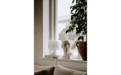 Bullen Bordslampa 25cm Vit