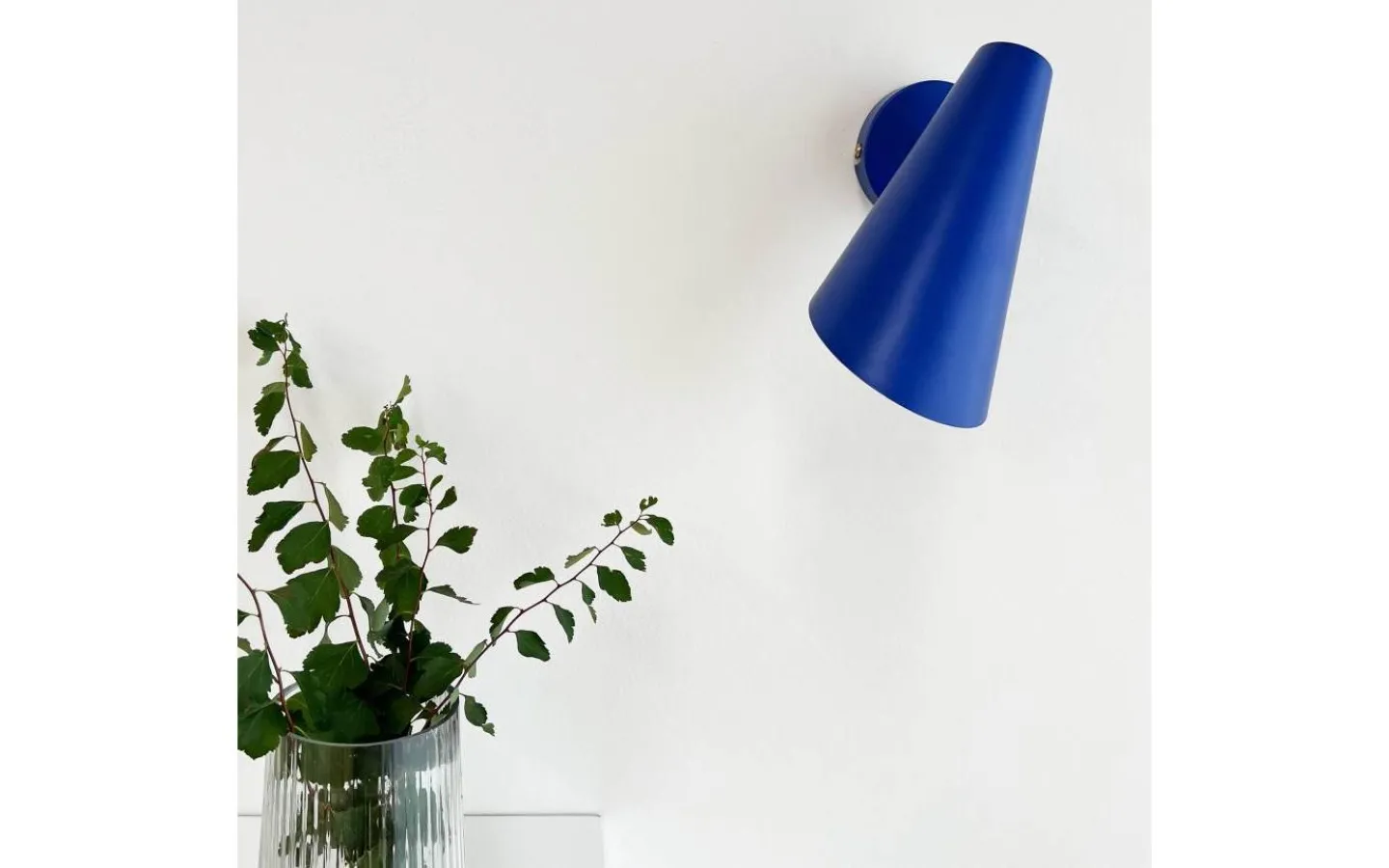 Läslampor<Dyberg Larsen Cale Vägglampa Blå