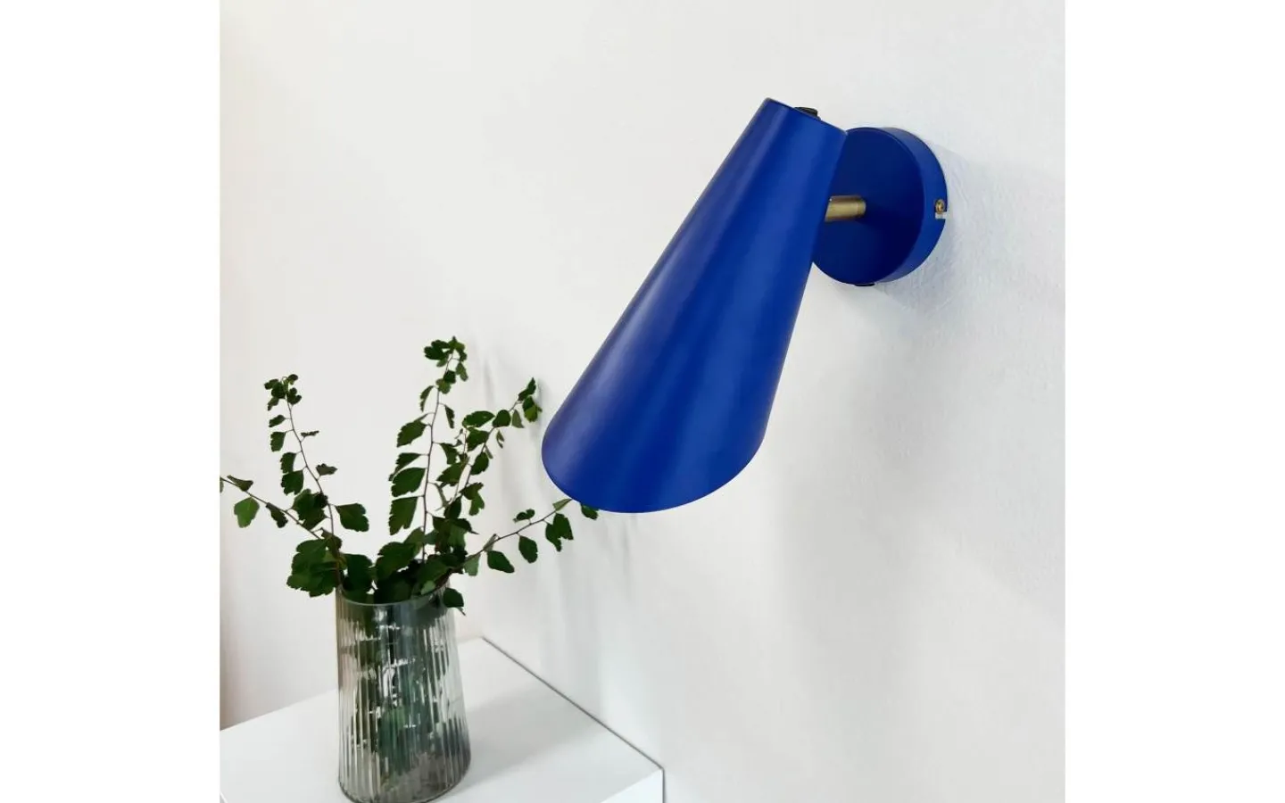 Läslampor<Dyberg Larsen Cale Vägglampa Blå