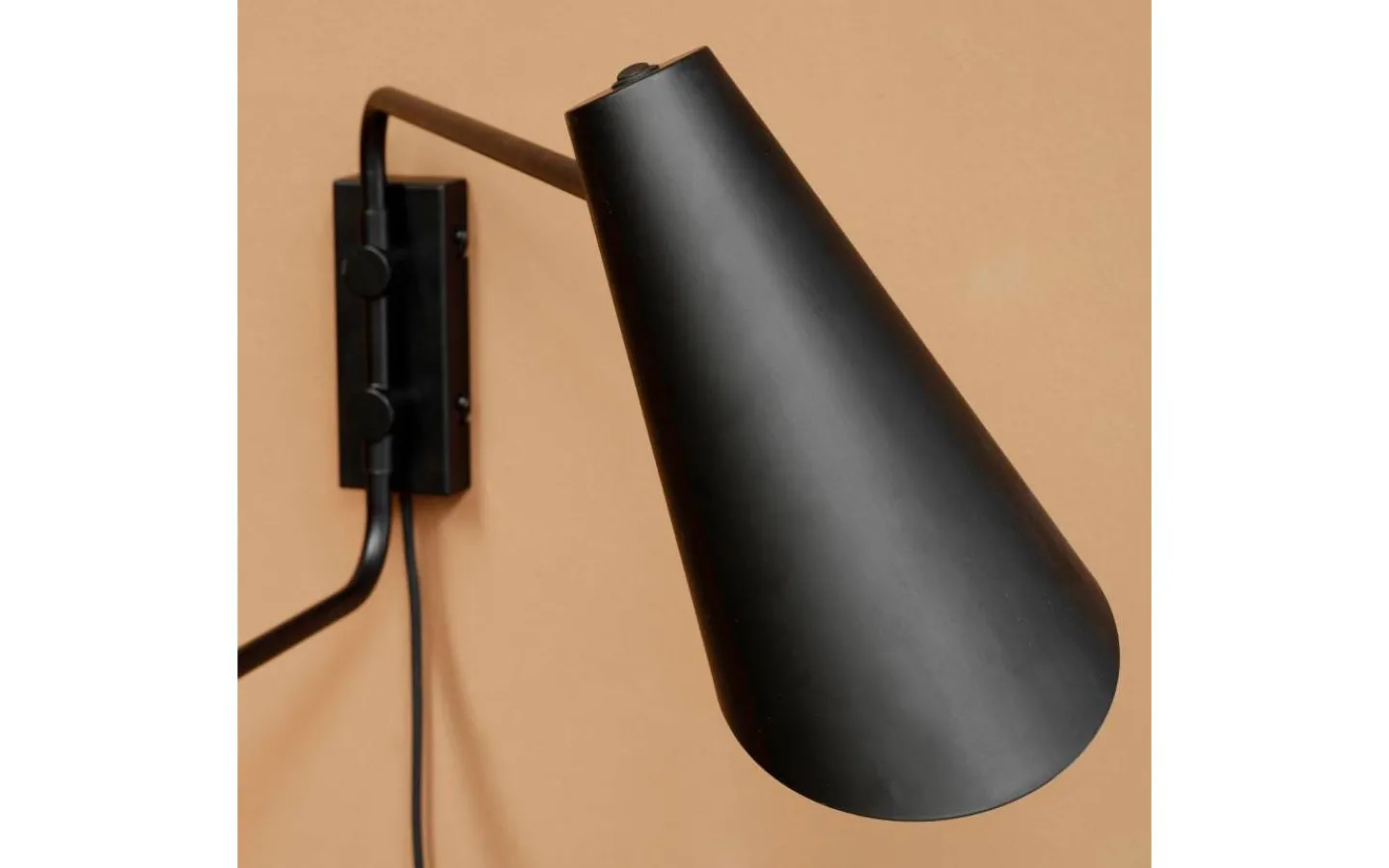 Dyberg Larsen Cale Vägglampa Svart med 2 Stavar* Läslampor