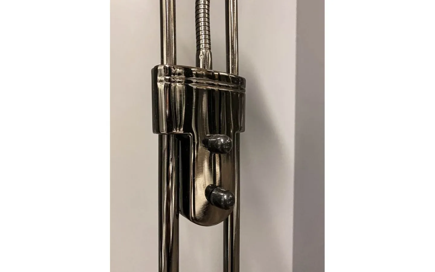 Aneta Cannes Golvlampa 1,8m LED 3000K 25W+5W Dimbar Svart/Krom* Uplight|Golvläslampor