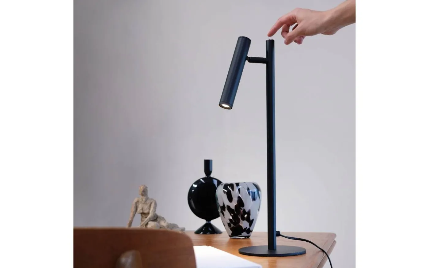 Carlo Skrivbordslampa 47,5cm LED 3100K 3W Svart