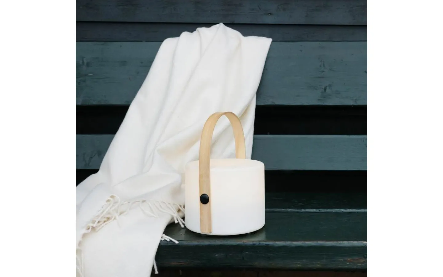 Dyberg Larsen Carry Laddbar/Solcells Lykta 20cm LED Vit/Natur IP44* Ljuslyktor|Uppladdningsbara Lampor Utomhus