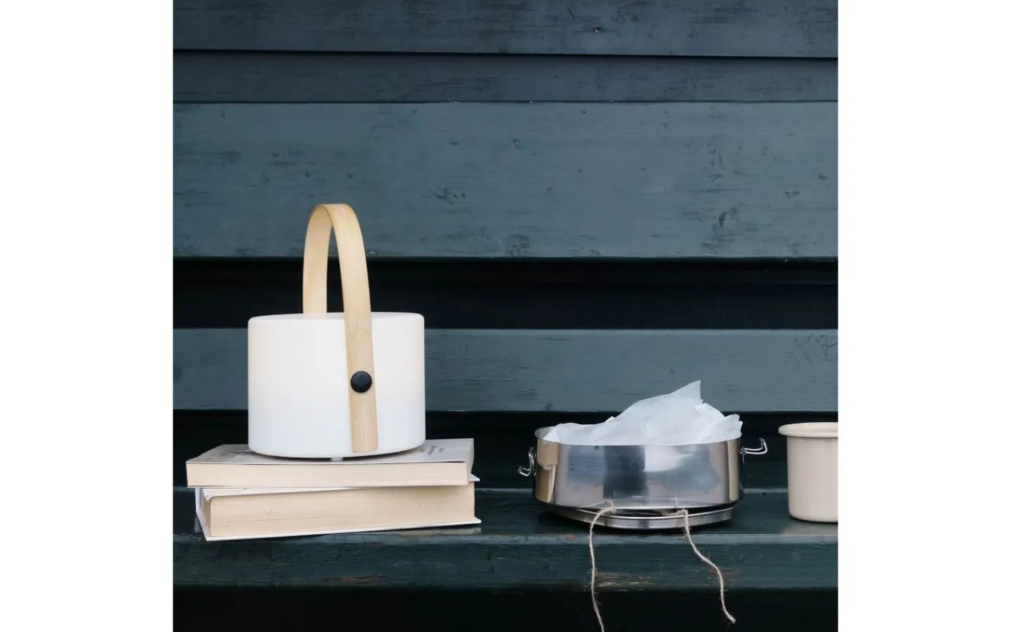 Dyberg Larsen Carry Laddbar/Solcells Lykta 20cm LED Vit/Natur IP44* Ljuslyktor|Uppladdningsbara Lampor Utomhus