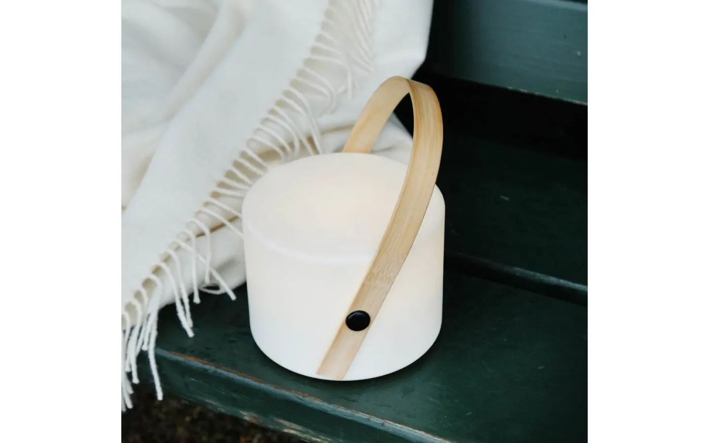 Dyberg Larsen Carry Laddbar/Solcells Lykta 20cm LED Vit/Natur IP44* Ljuslyktor|Uppladdningsbara Lampor Utomhus