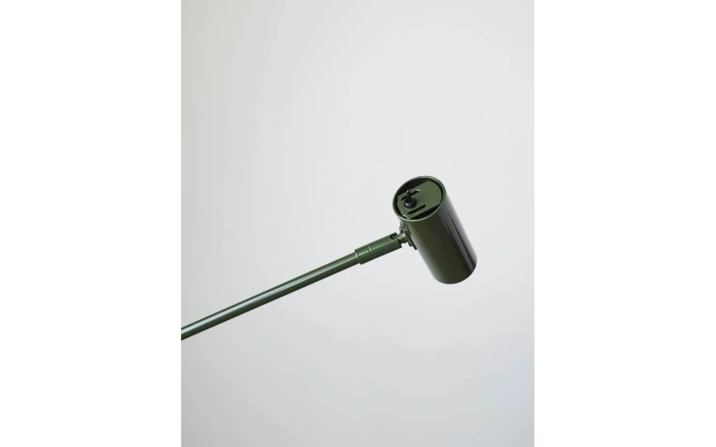 Belid Cato Golvlampa 134cm LED GU4 Dimbar Skogsgrön/Svart* Vardagsrum|Golvläslampor