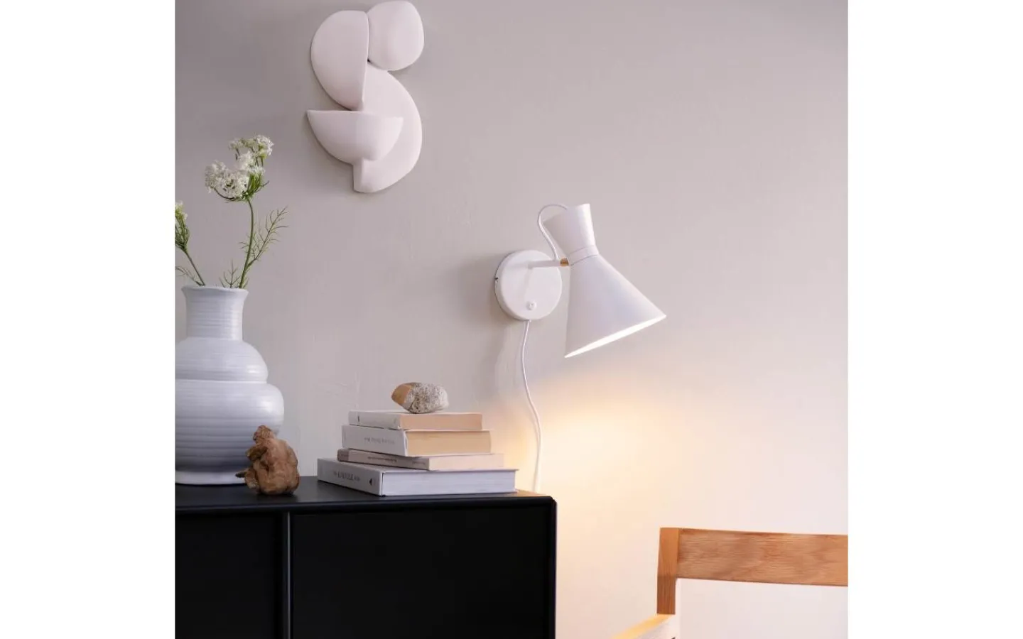 Dyberg Larsen Cindy Vägglampa Matt Vit* Läslampor