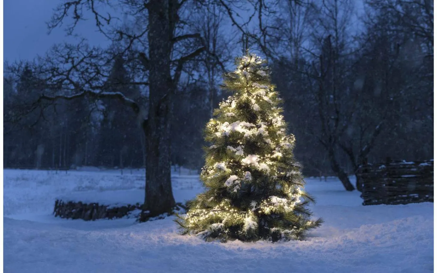 Konstsmide Clusterslinga 7,2m Varmvit med Chaser IP44* Korta Ljusslingor (1-10M)|Clusterslingor