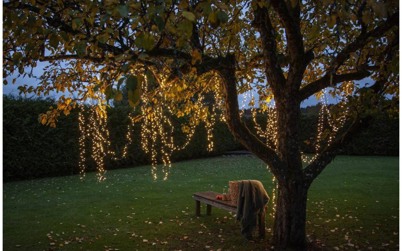 Clusterslinga Shiny Warmwhite 24m 1200LED IP44