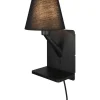 Trio Lighting Comfort Vägglampa E14 mattsvart med laddningsstation* Läslampor