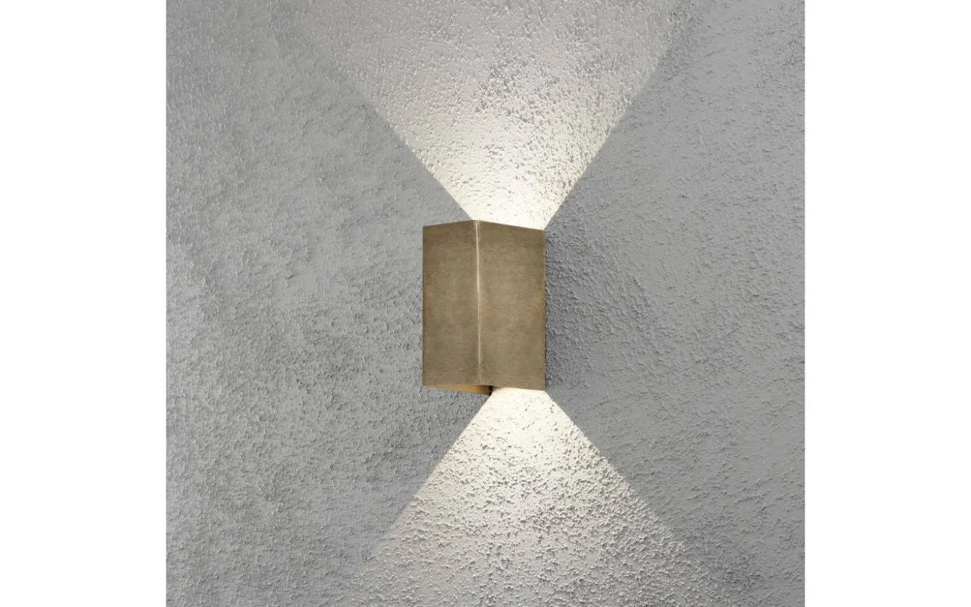 Cremona Vägglampa Justerbar LED 3000K 2x3W Mässing IP54