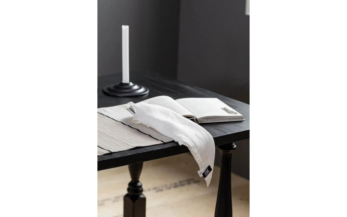 Bordstabletter<Markslojd Öda Bordstablett Beige 45x35 cm