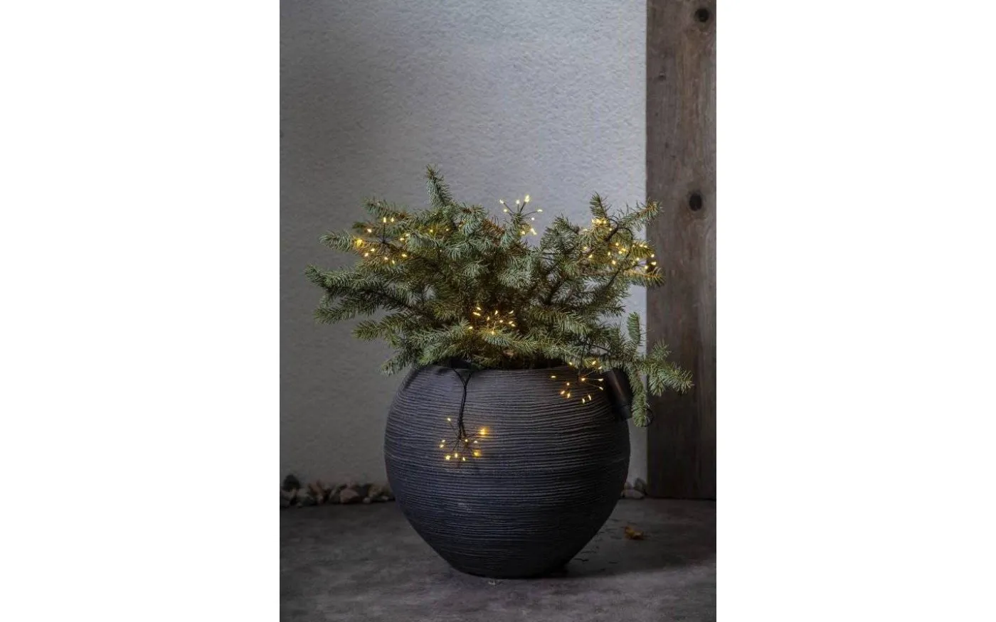 Dew Drop Flower Batteridriven Ljusslinga Svart 2,1m IP44