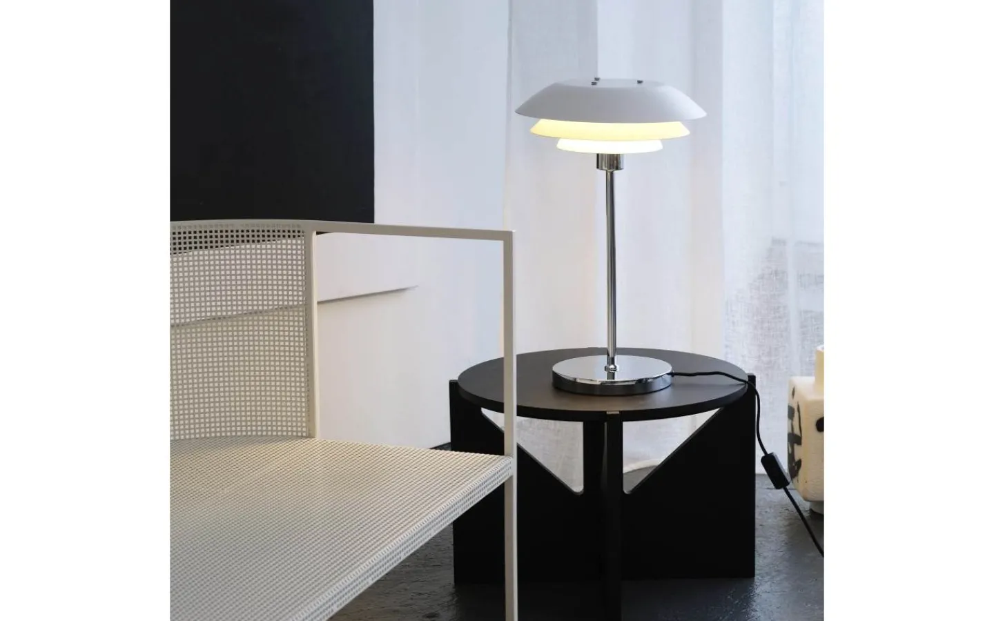 Dyberg Larsen DL31 Bordslampa 50cm Vit/Krom* Bordslampor