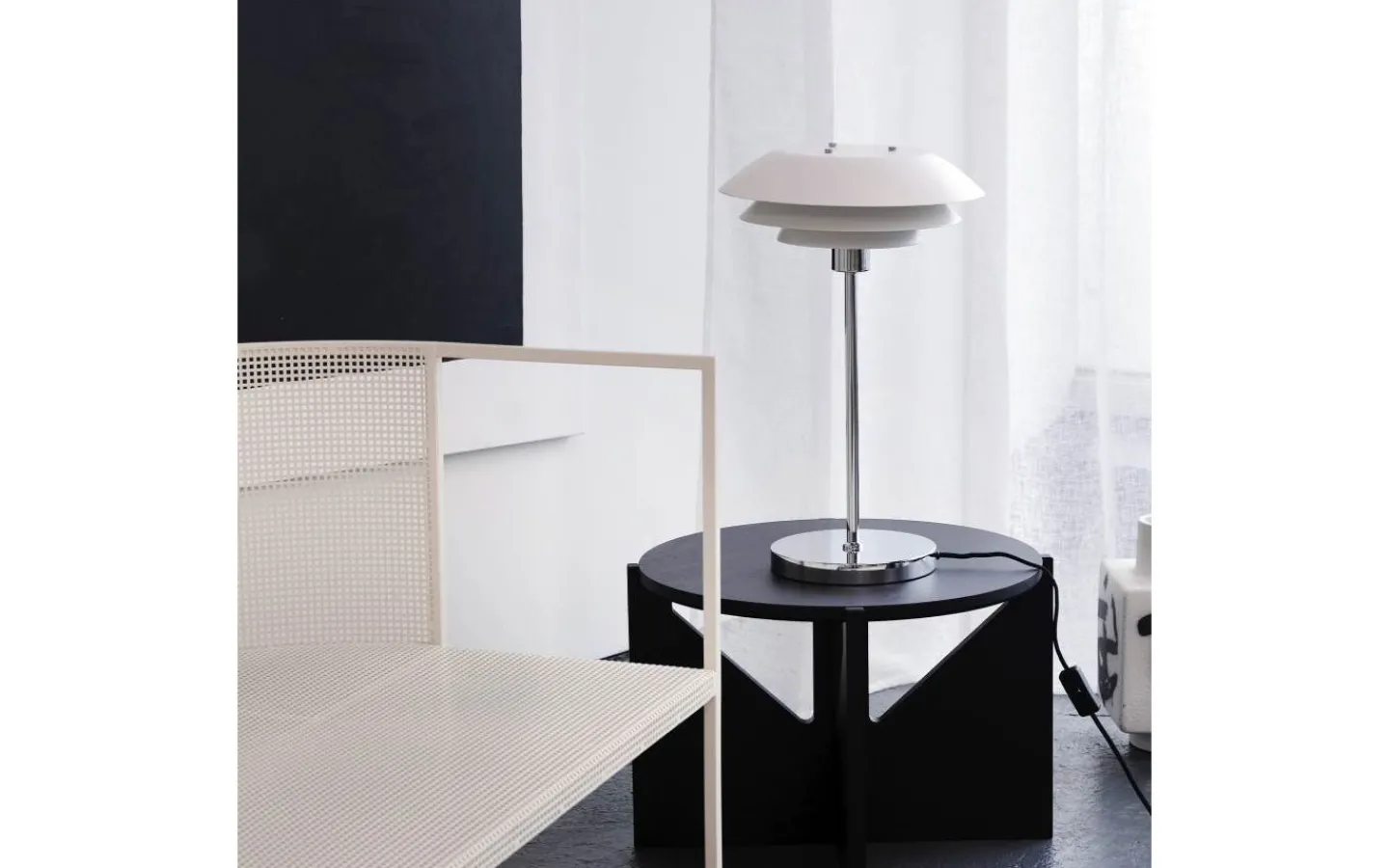 Dyberg Larsen DL31 Bordslampa 50cm Vit/Krom* Bordslampor