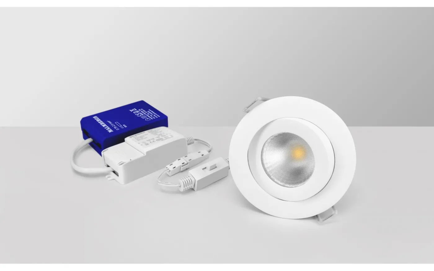 Downlightset MD-361 CCT med kopplingsbox, 6x690 lm, 2700/3000/4000K, 230V, IP44