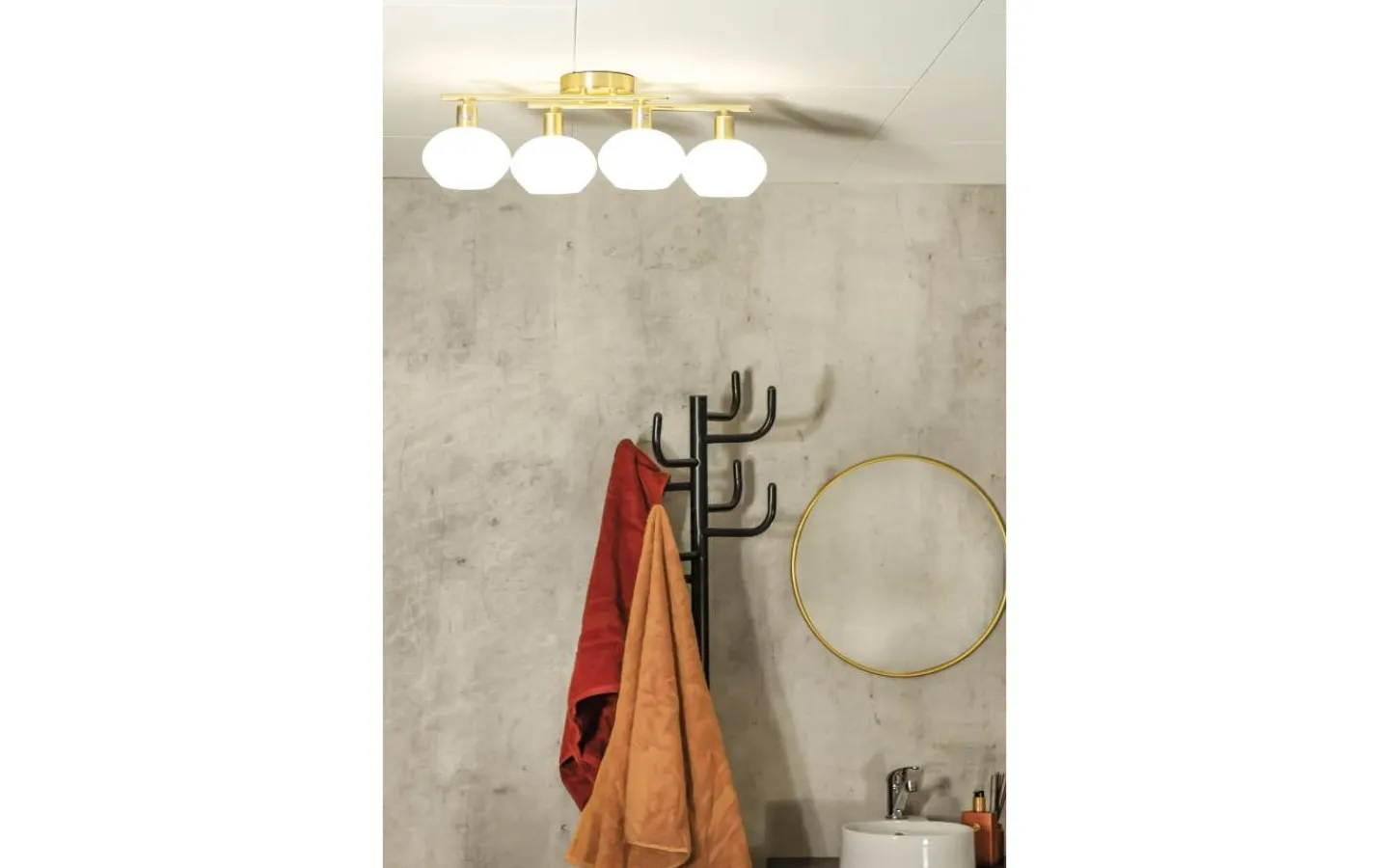 Aneta Elba Plafond 60cm Matt Mässing/Opalvit IP44* Badrumslampor Tak|Plafonder