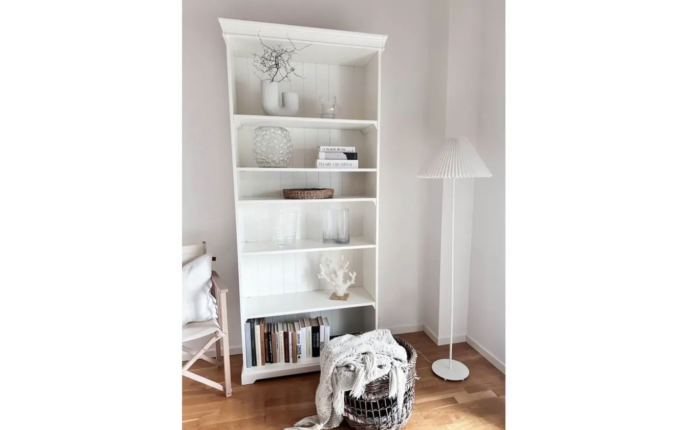 Ester Golvfot 136cm Vit