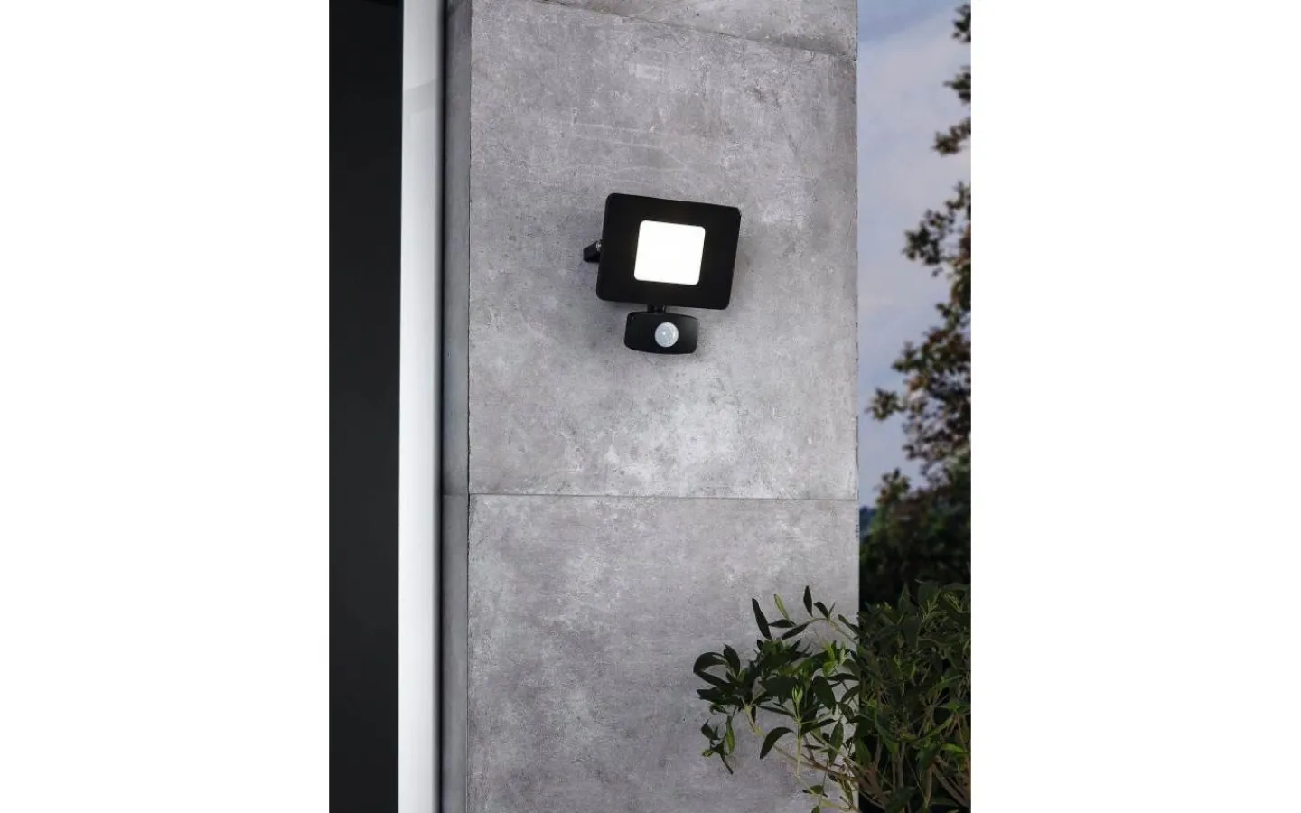 Led Strålkastare<Eglo Faedo 3 Strålkastare Rörelse LED 5000K 20W Svart IP44