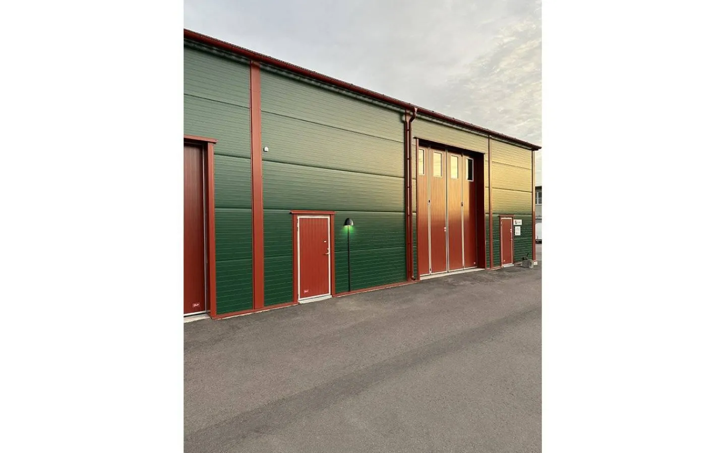 Utomhusarmaturer, Stolpar|Upp Eller Nedljus Lampor<Malmbergs Fasadarmatur M-Wall Pro, 40W, 4000K, IP66, 5400lm