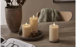 Flamme Batteriljus (Hela Serien)|Flamme Batteriljus (Hela Serien)<Star Trading Flamme Flow Batteridrivet Blockljus 15cm Beige