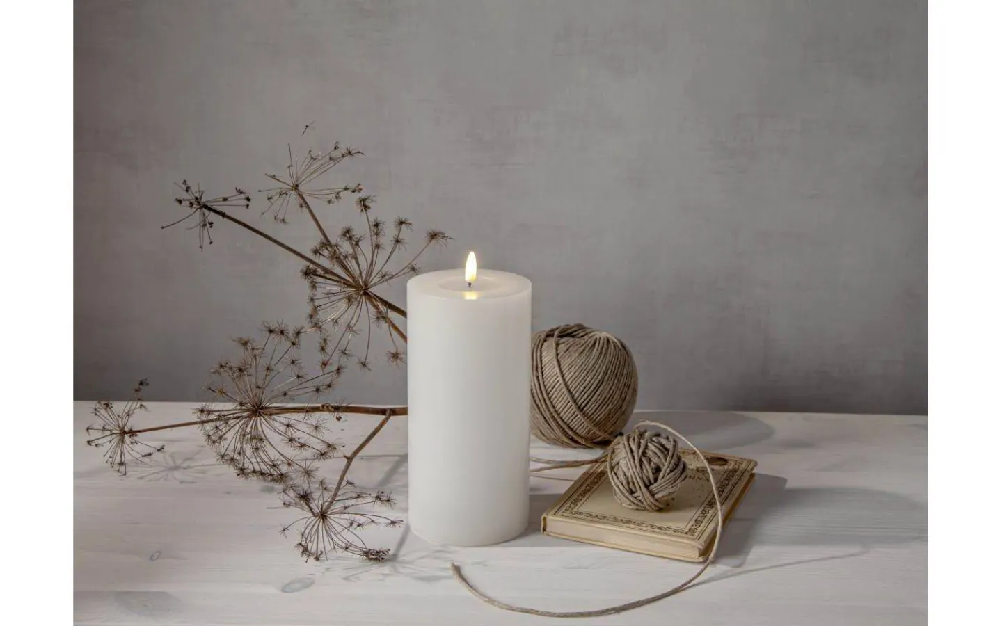 Flamme Batteriljus (Hela Serien)|Flamme Batteriljus (Hela Serien)<Star Trading Flamme Flow Batteridrivet Blockljus 22,5cm Longlife 2500h Vit