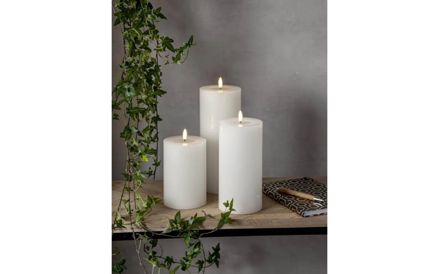 Flamme Batteriljus (Hela Serien)|Flamme Batteriljus (Hela Serien)<Star Trading Flamme Flow Batteridrivet Blockljus 22,5cm Longlife 2500h Vit