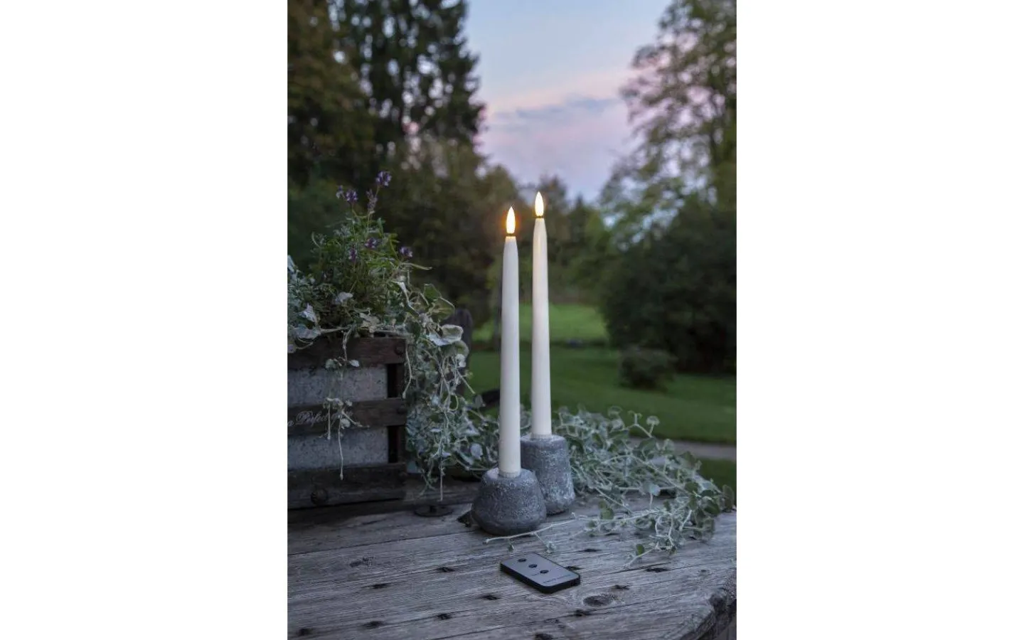 Flamme Batteriljus (Hela Serien)|Flamme Batteriljus (Hela Serien)<Star Trading Flamme Slim Outdoor Batteridrivna Antikljus 28cm 2-Pack Vit