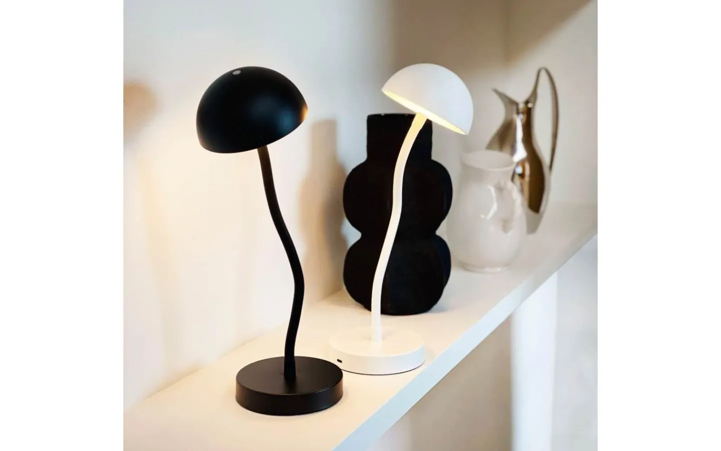 Dyberg Larsen Fonzy Bordslampa 38cm LED 3000K 1,5W Pärlvit* Bordslampor