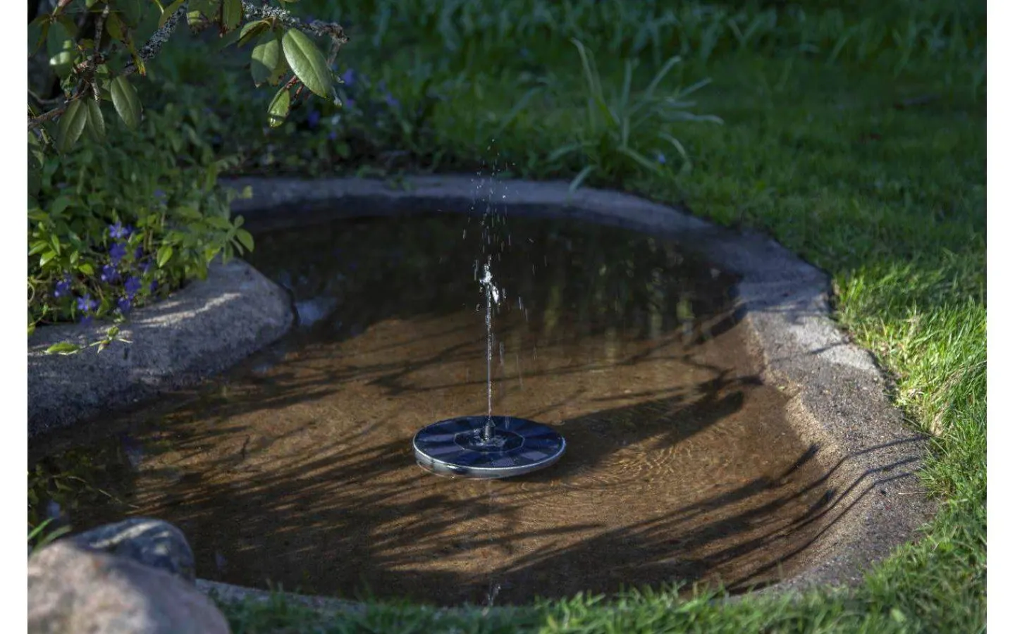 Visa Alla Solcellslampor<Star Trading Fountain Solcellsdekoration 10cm Svart