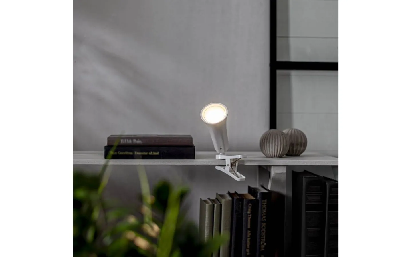 Star Trading Functional Uppladdningsbar Bordslampa 3-in-1 Vit* Uppladdningsbara Lampor Inomhus