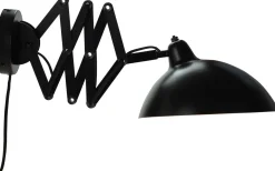 Dyberg Larsen Futura Vägglampa Svart med Vikarm* Läslampor