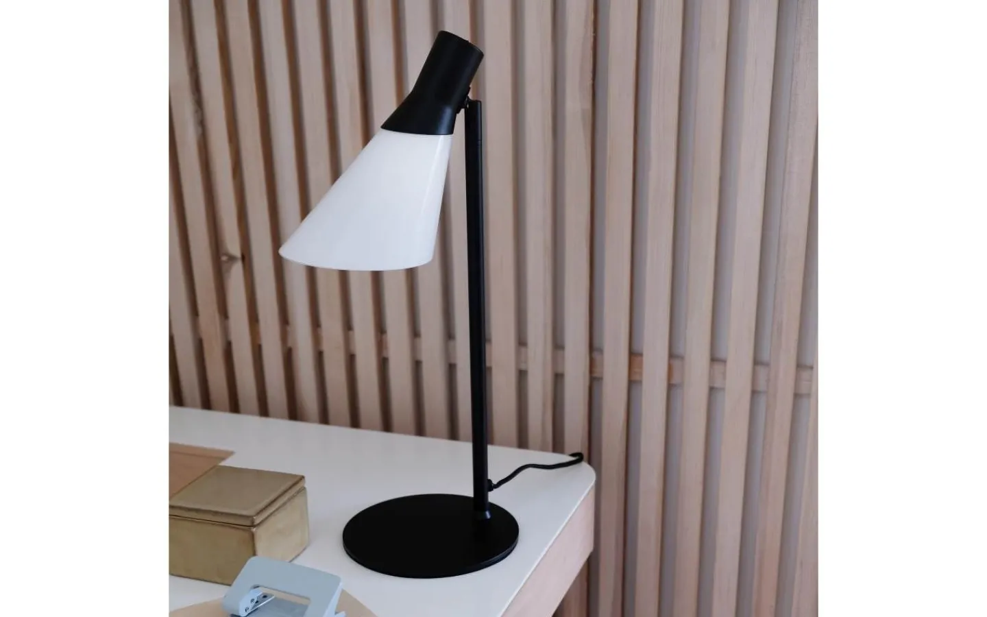 Skrivbordslampor<Dyberg Larsen Gent Skrivbordslampa 48cm Opal/Svart