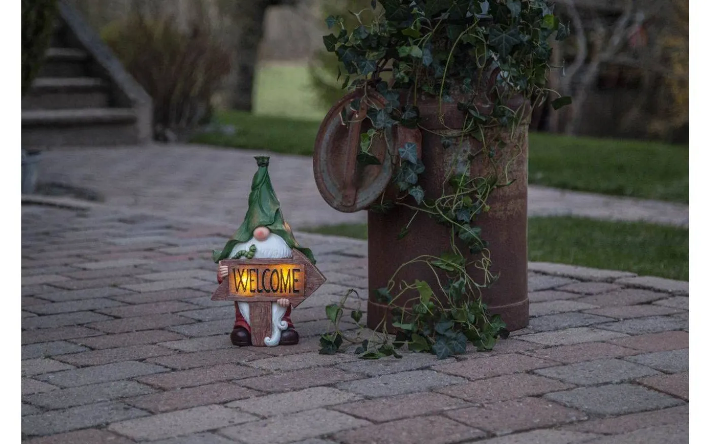 Gnomy Solcellslampa 33cm