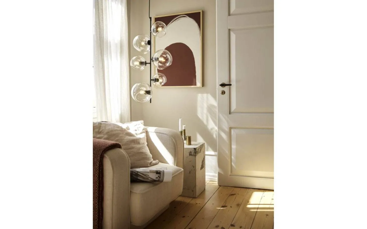 Vardagsrum|Kök & Matplats<CO Bankeryd Göte Taklampa Svart